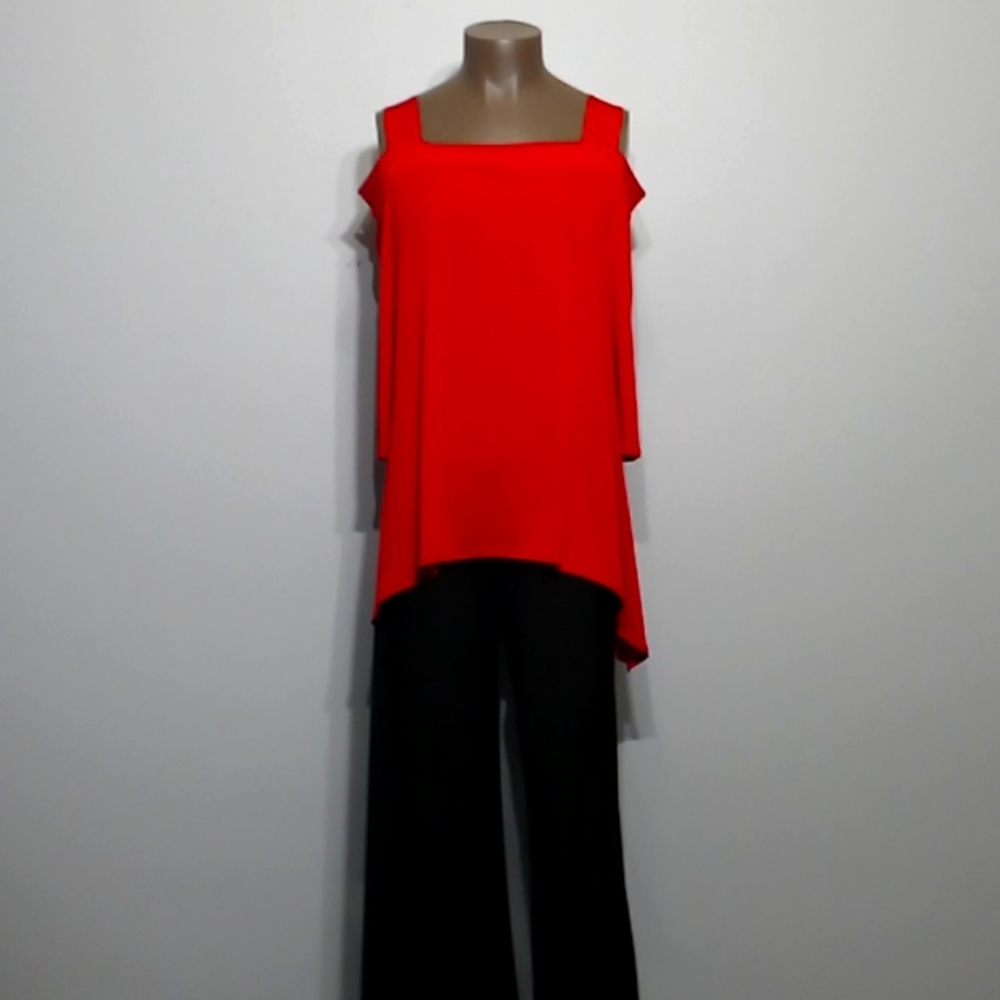 Sexy 2pc Red & Black shoulders out pants set by Come N See